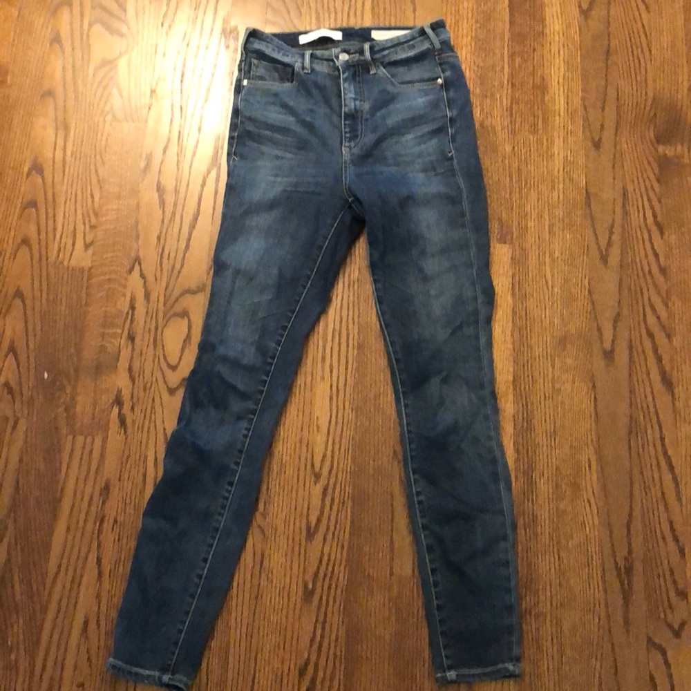 Super high waisted jeans